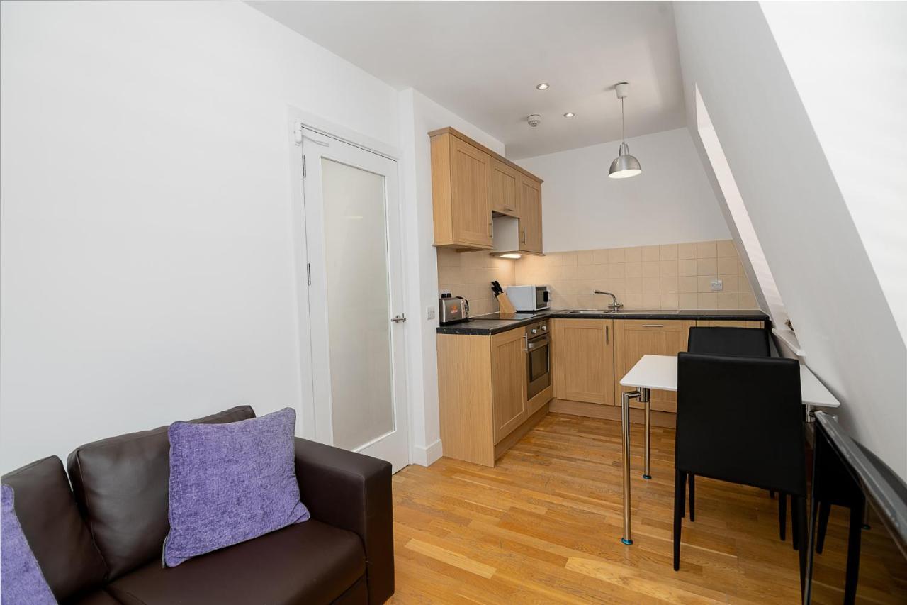 Modern 1 Bed Flat For Up To 2 People In Holborn, London With Free Wifi Apartment Bagian luar foto